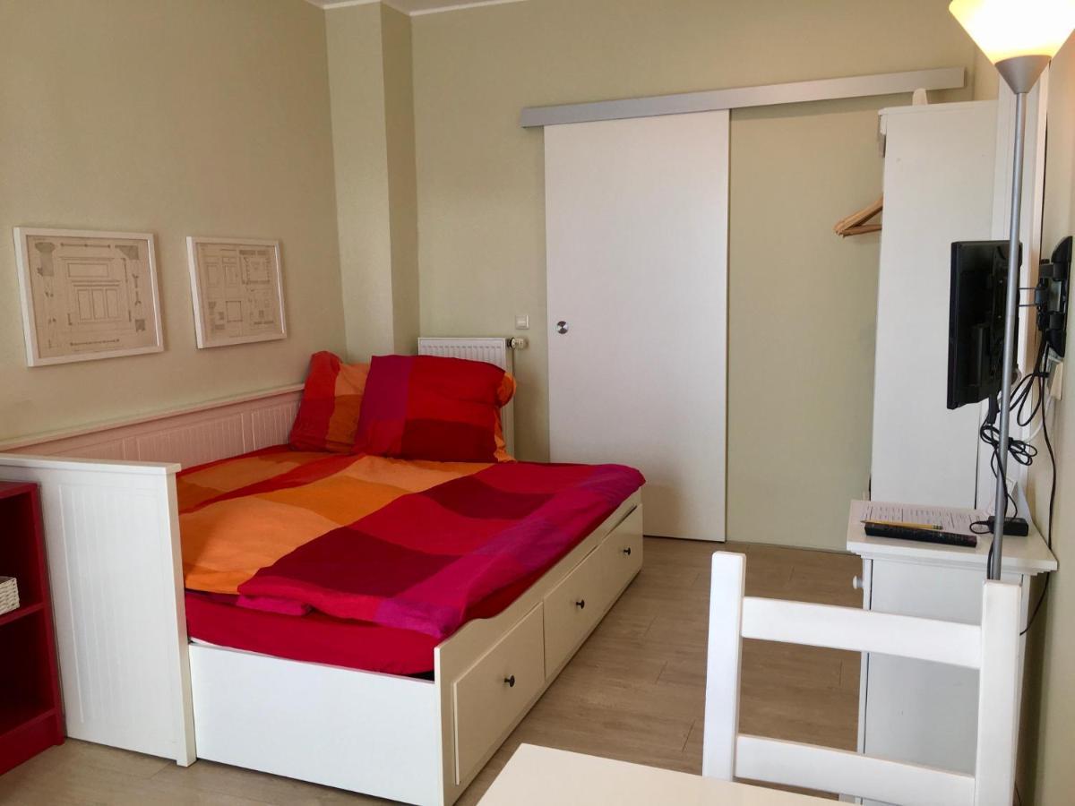 Die Senfbude - Klein Aber Fein - Wunderschoenes Studio-Apartment Mit Terrasse Und Stellplatz Leipzig Extérieur photo