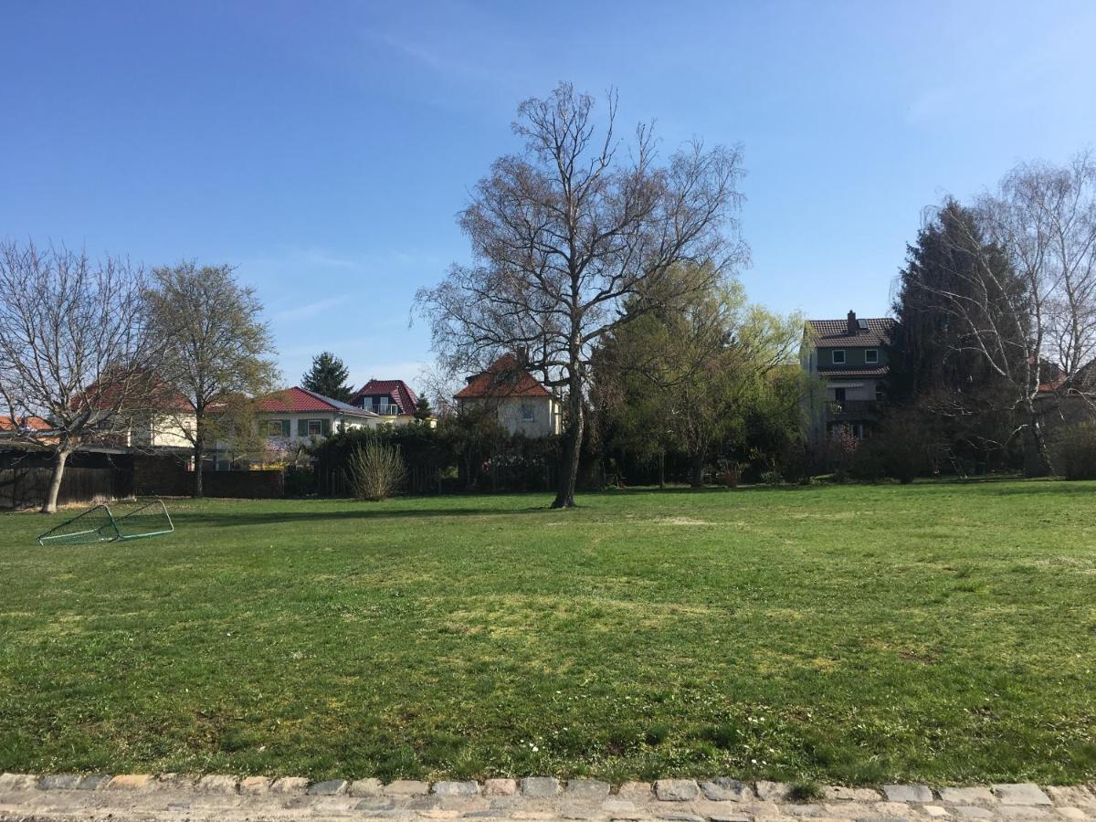 Die Senfbude - Klein Aber Fein - Wunderschoenes Studio-Apartment Mit Terrasse Und Stellplatz Leipzig Extérieur photo