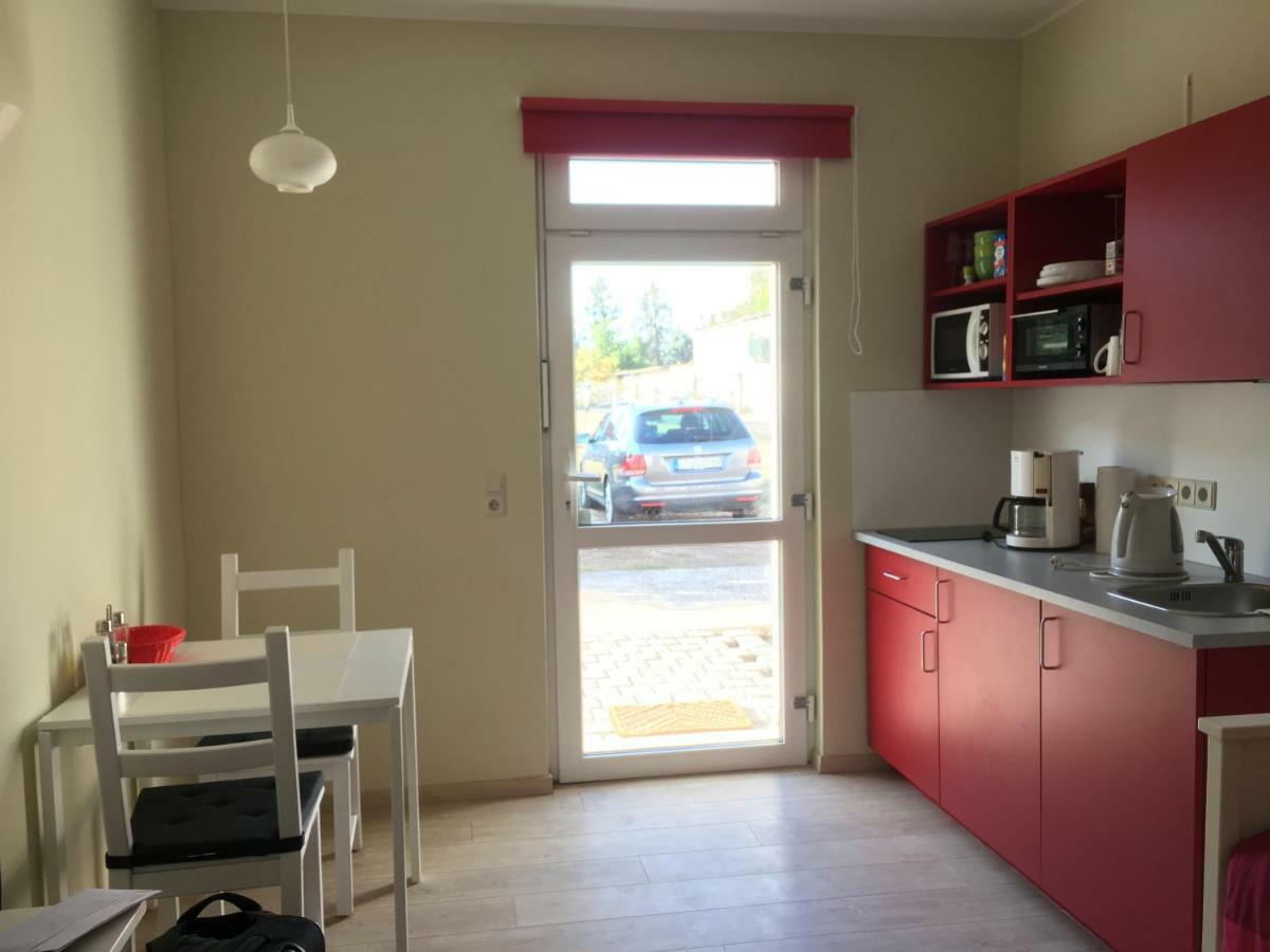 Die Senfbude - Klein Aber Fein - Wunderschoenes Studio-Apartment Mit Terrasse Und Stellplatz Leipzig Extérieur photo