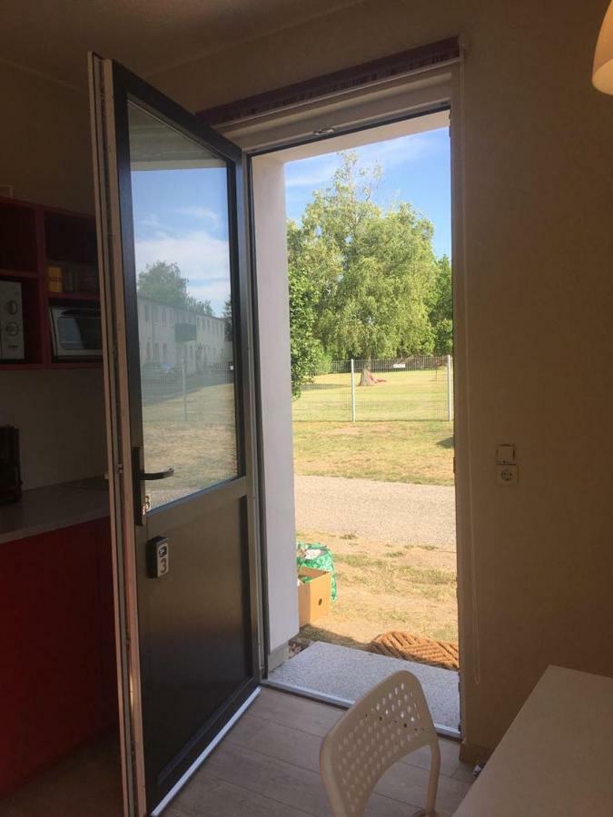 Die Senfbude - Klein Aber Fein - Wunderschoenes Studio-Apartment Mit Terrasse Und Stellplatz Leipzig Extérieur photo